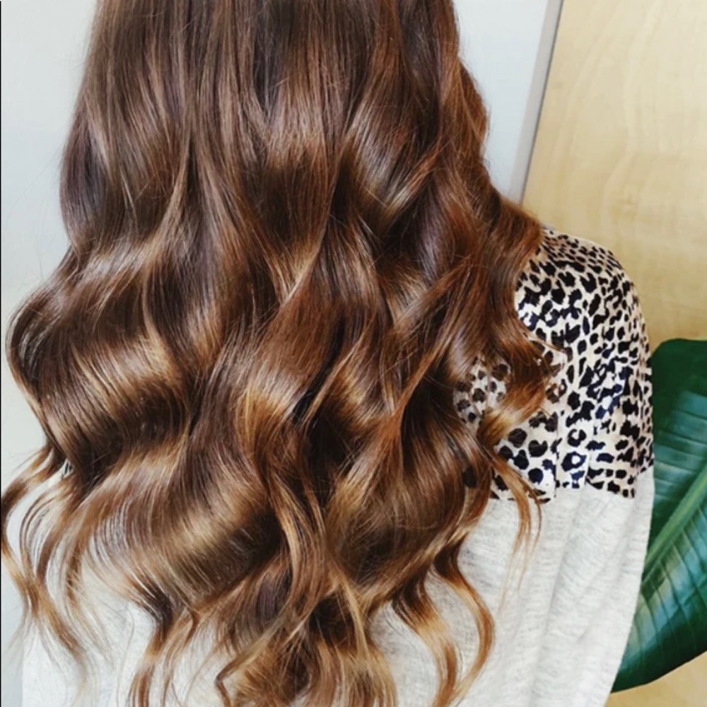 Brand new 3B WAVER by BEACHWAVER Co. Triple Barrel Curling Iron